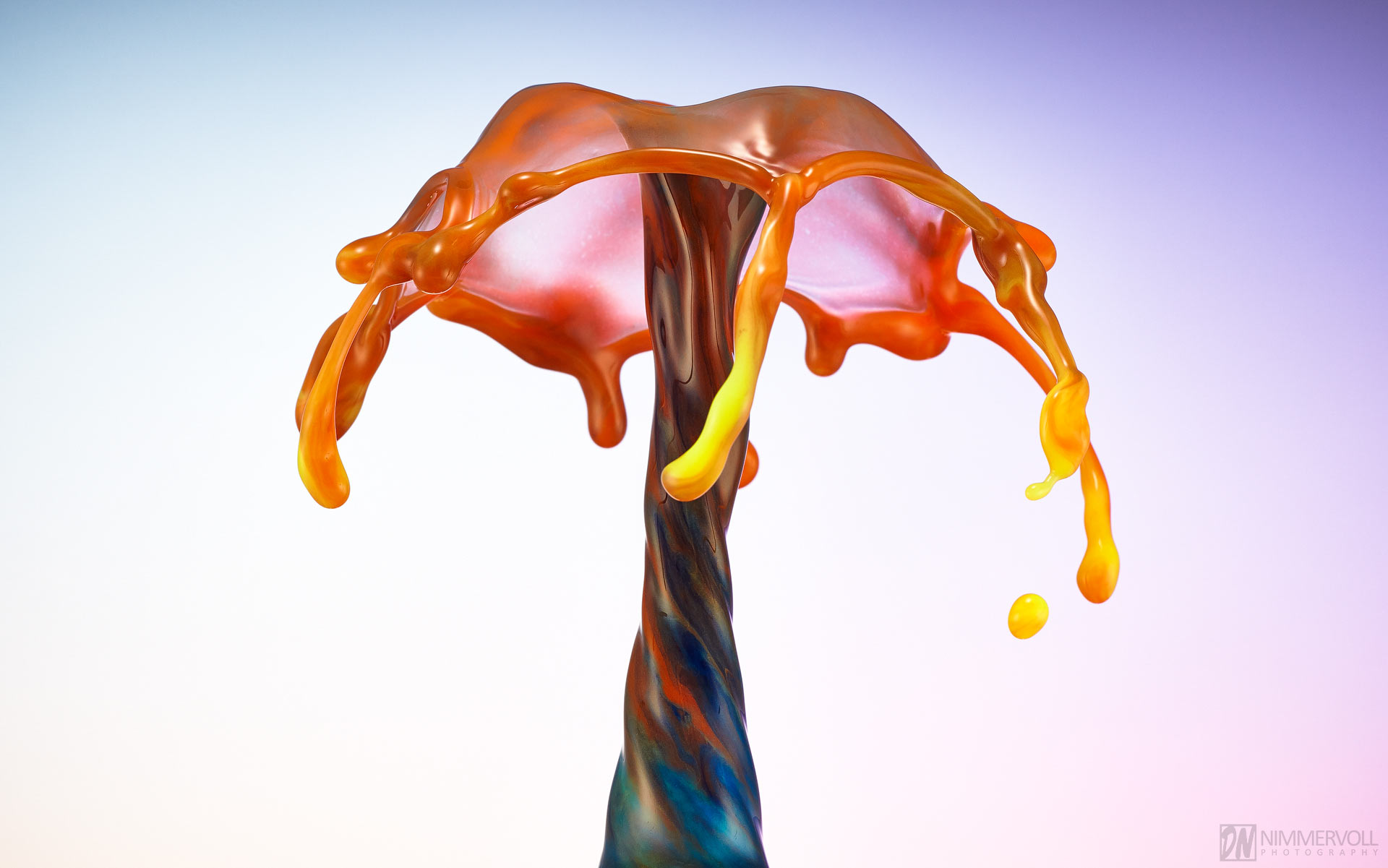 Highspeed Fotografie - Liquid Art Wassertropfen - Nimmervoll background image